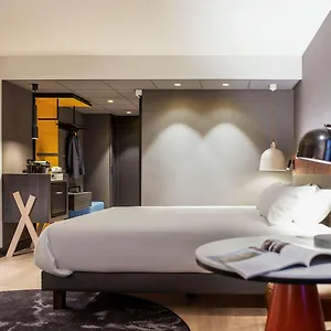 **** Szálloda Mercure Hollandia